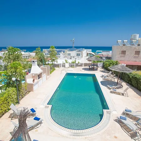 Feriehus Mit Pool Am Der Fig Tree Bay Protaras