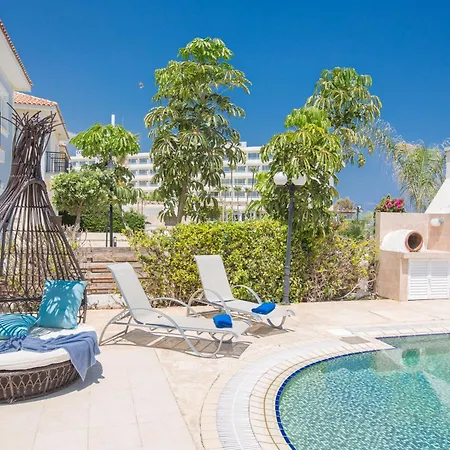 Feriehus Mit Pool Am Der Fig Tree Bay Protaras